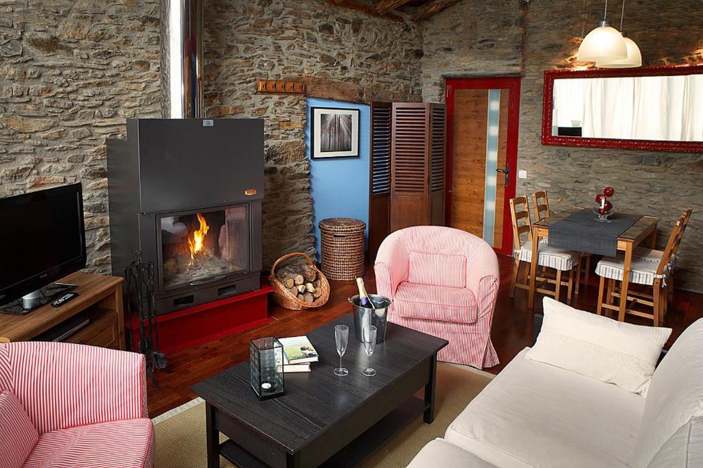 Cal Bou Rural Resort Fontaneda Ruang foto